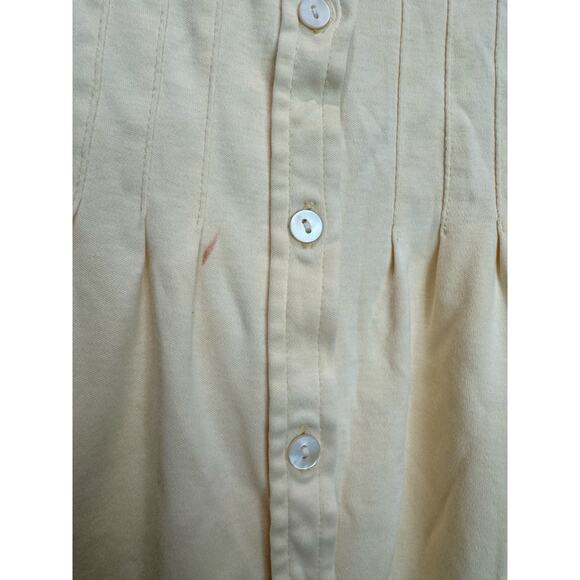 L.L. Bean 100% Supima Cotton Button Up Blouse Size XL - few spots - Picture 2 of 8